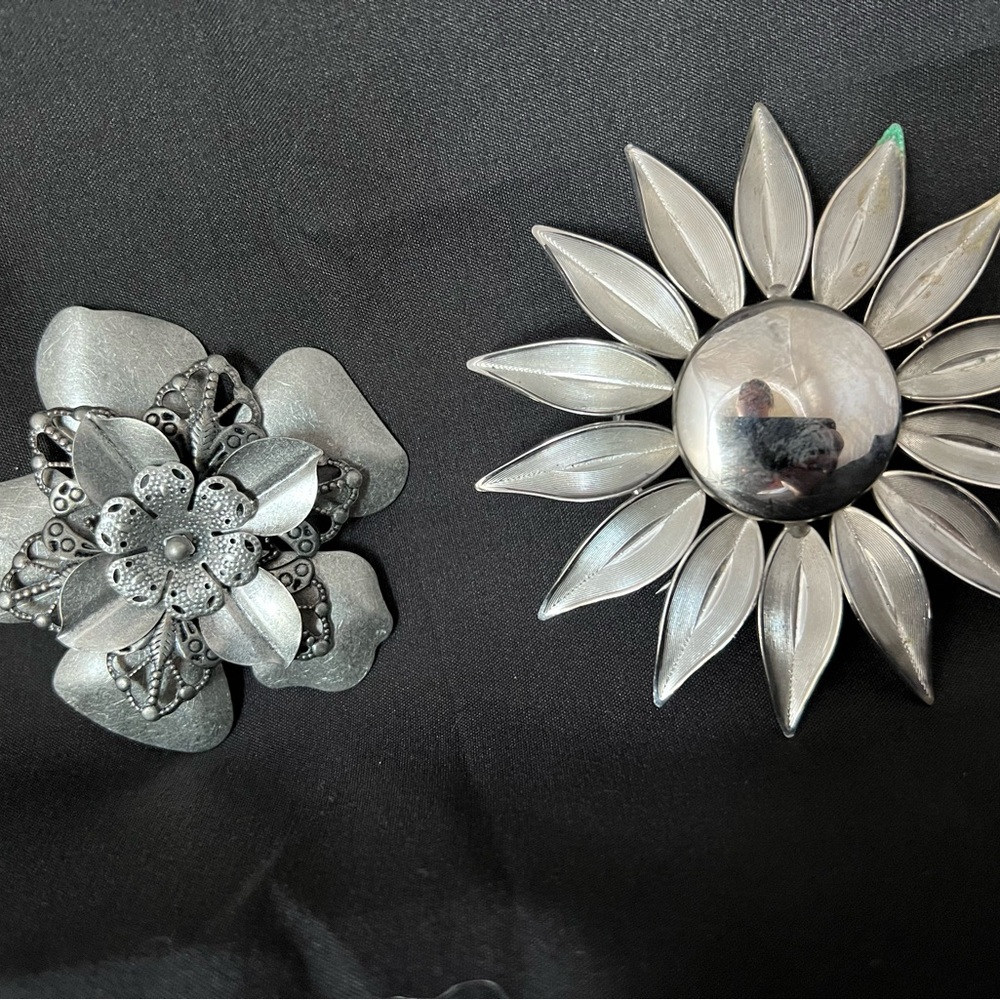 Vintage Silver-tone metal Floral Brooches